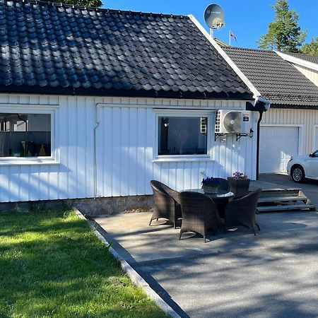Sjarmerende Hus I Vennesla Eksteriør billede